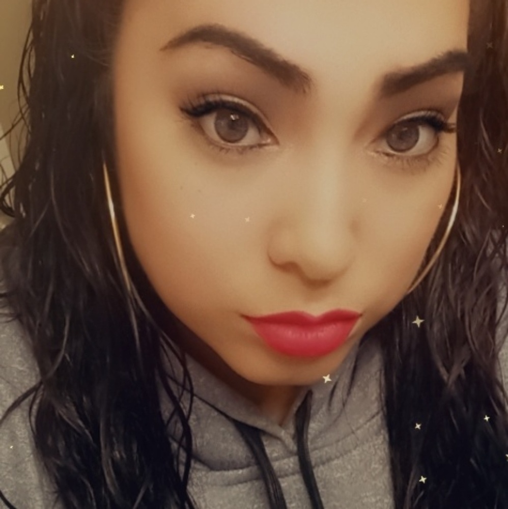 Meet your Posher, Cecilia